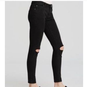 Free People Destroyed Black Skinny Jeans - 24